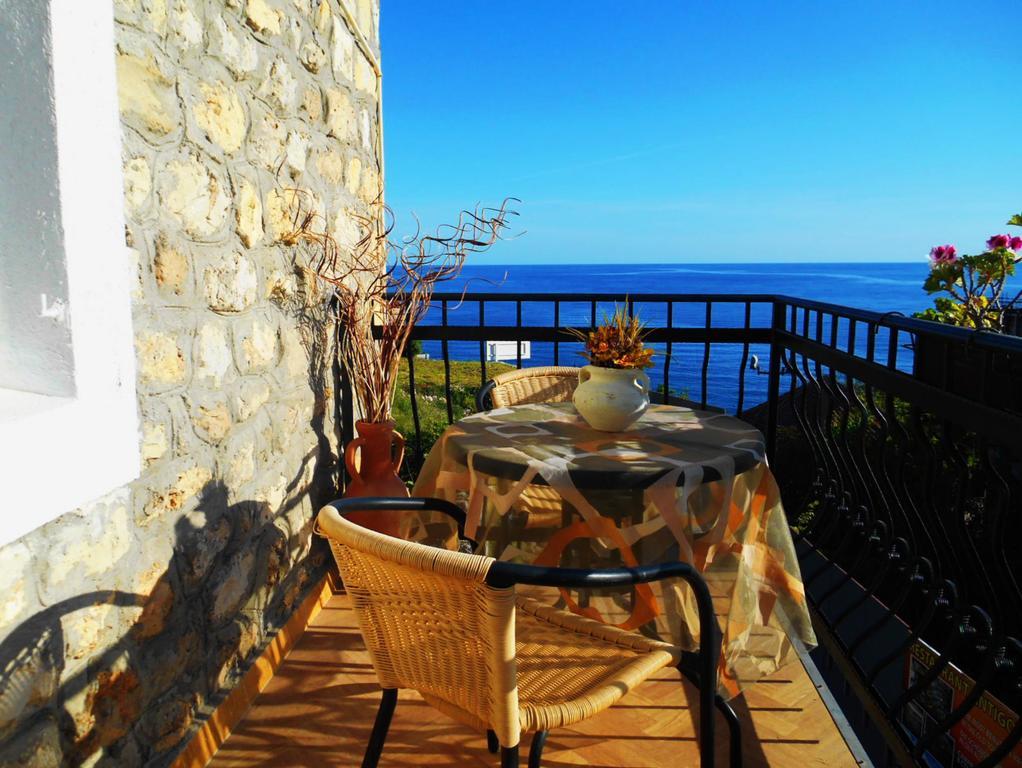 Apartments Zuto Ulcinj Exterior photo